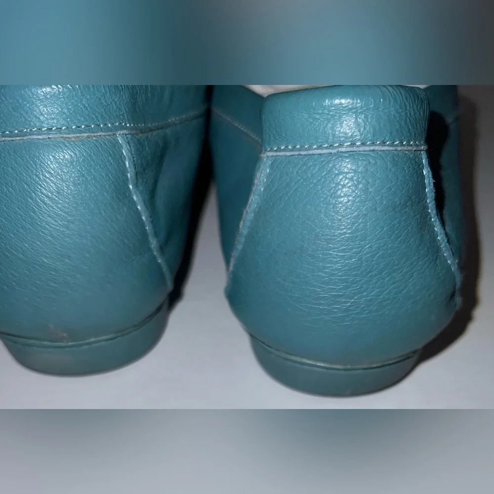 Teal leather Moccasins with beadwork size 10m - Picture 2 of 5